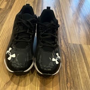 BOYS FOOTBALL CLEATS